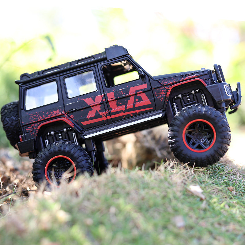 Simulation Alloy Off-Road Car Model